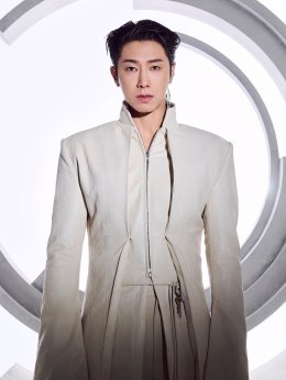 U-KNOW (ยูโนว์) พาสัมผัสโลกดนตรีหลากหลายมิติผ่านซิงเกิลใหม่ "Times Tickin" พร้อมประสบความสำเร็จกับการเปิดฉากคอนเสิร์ตเดี่ยวครั้งแรกที่กรุงโซล "U-KNOW PROJECT 26 : SCENE#1" รอมาเจอแฟนชาวไทยในวันที่ 29 สิงหาคมนี้ ซื้อบัตรได้แล้ววันนี้!